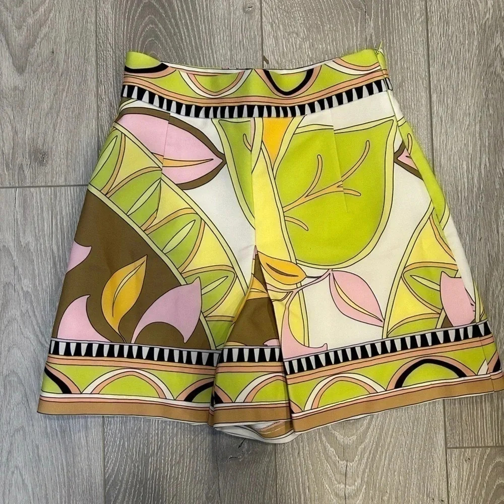 Zara  shorts - Picture 2 of 5